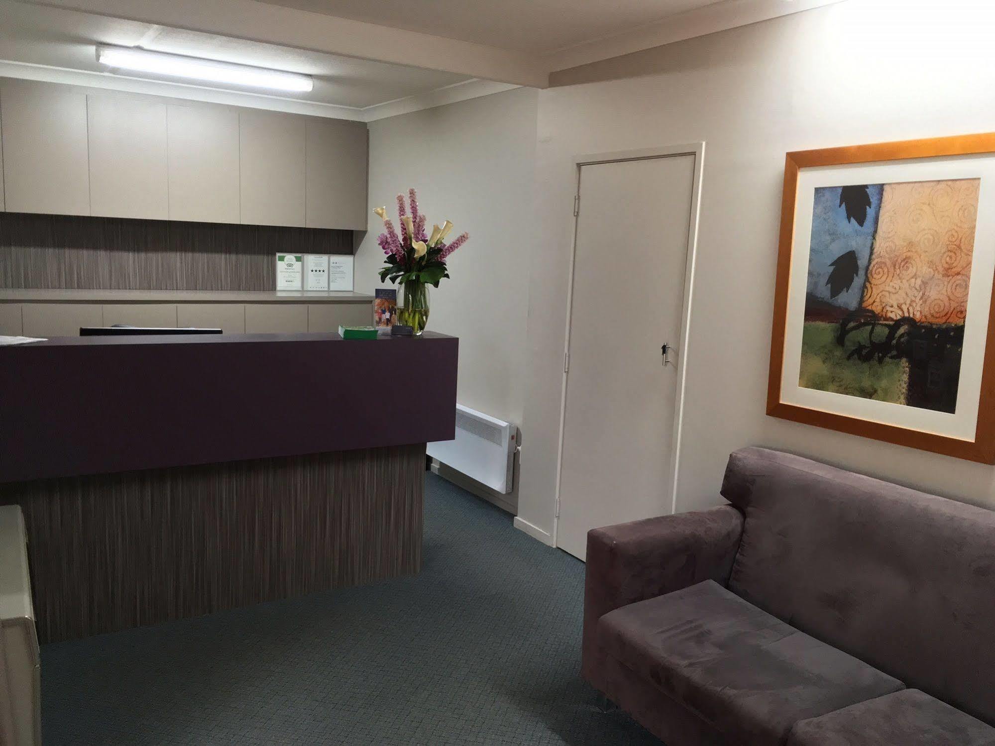 Oxley Court Serviced Apartments Canberra Exteriér fotografie
